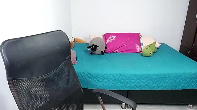 Snapshot of valentina_angel chatting on December 2025 05:13:01 AM valentina angel online show from December 2025 05:13:01 AM