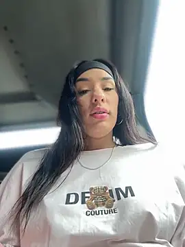 Snapshot of __IRIS__ chatting on March 2025 01:24:02 PM IRIS online show from March 2025 01:24:02 PM