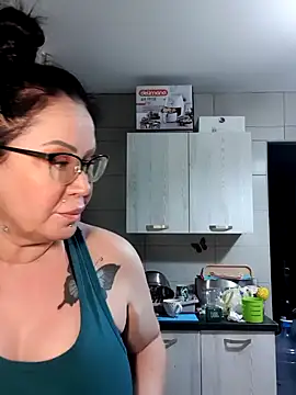 x  KHALEESI  x online show from December 2024 05:55:01 PM
