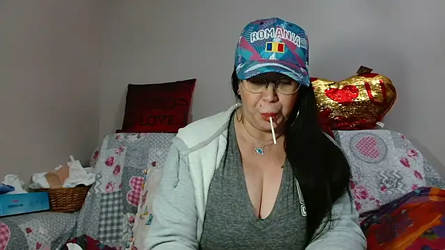 x  KHALEESI  x online show from December 2024 01:56:02 AM