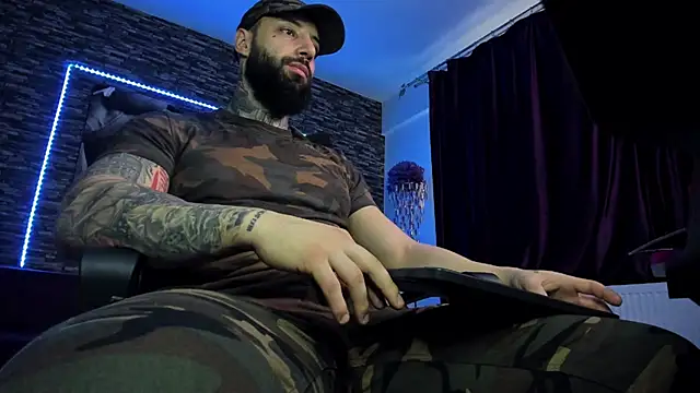 Snapshot of JonahHunt chatting on January 2025 06:35:01 AM JonahHunt online show from January 2025 06:35:01 AM