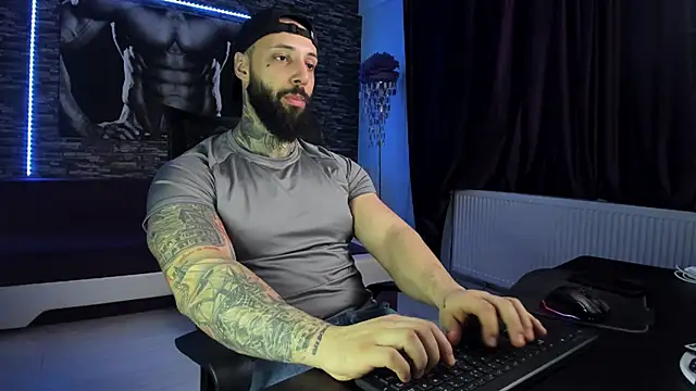 Snapshot of JonahHunt chatting on February 2025 07:38:02 PM JonahHunt online show from February 2025 07:38:02 PM