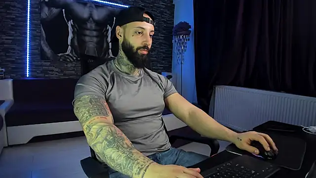 Snapshot of JonahHunt chatting on February 2025 11:02:02 PM JonahHunt online show from February 2025 11:02:02 PM