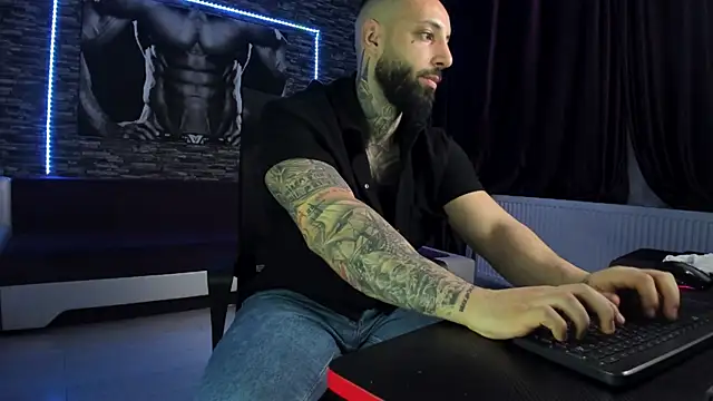 Snapshot of JonahHunt chatting on February 2025 10:37:01 PM JonahHunt online show from February 2025 10:37:01 PM