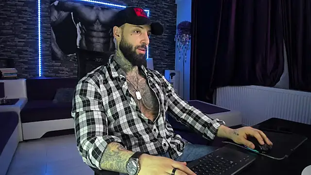 Snapshot of JonahHunt chatting on February 2025 06:36:02 PM JonahHunt online show from February 2025 06:36:02 PM