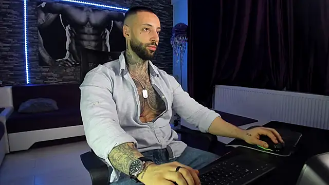 Snapshot of JonahHunt chatting on February 2025 08:20:02 PM JonahHunt online show from February 2025 08:20:02 PM