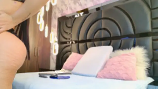 sarahgrey18 online show from February 2025 11:25:01 AM