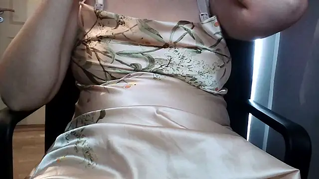 Snapshot of Nora_NRI chatting on October 2025 09:31:01 AM Nora NRI online show from October 2025 09:31:01 AM