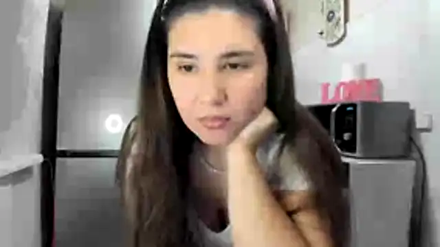 MiaMarrone online show from November 2025 04:43:02 PM