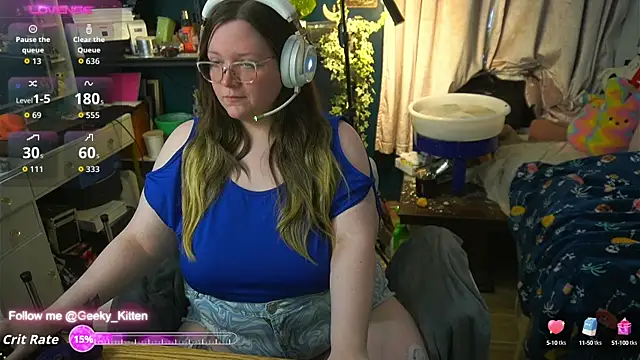 Geeky Kitten online show from September 2025 01:22:01 PM