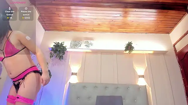 nicol snow online show from January 2025 01:14:01 PM