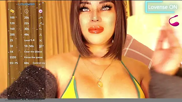 Snapshot of Thalia_Cambridge chatting on February 2025 09:10:01 PM Thalia Cambridge online show from February 2025 09:10:01 PM