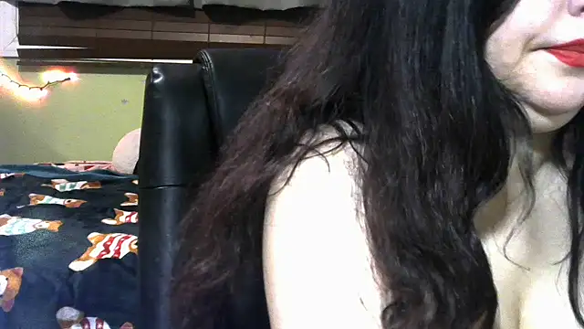 Snapshot of Mistimoon chatting on December 2025 08:10:01 AM Mistimoon online show from December 2025 08:10:01 AM