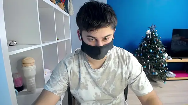 Snapshot of Tomguys chatting on January 2025 03:17:02 PM Tomguys online show from January 2025 03:17:02 PM