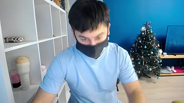 Snapshot of Tomguys chatting on January 2025 08:43:02 AM Tomguys online show from January 2025 08:43:02 AM