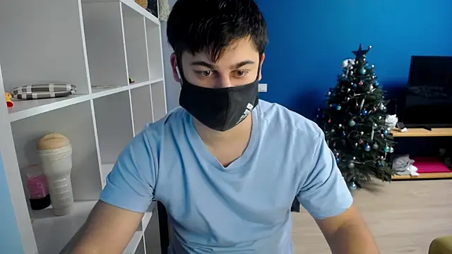 Snapshot of Tomguys chatting on January 2025 07:12:01 PM Tomguys online show from January 2025 07:12:01 PM