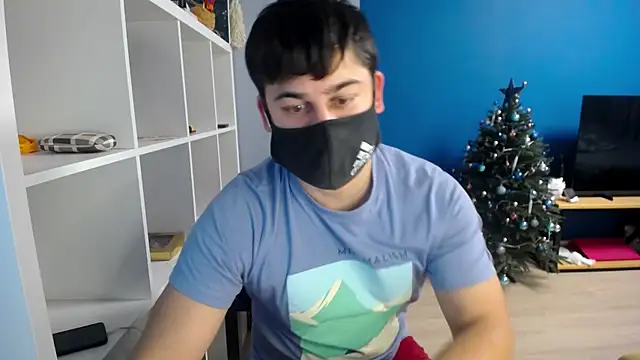Snapshot of Tomguys chatting on January 2025 02:59:02 PM Tomguys online show from January 2025 02:59:02 PM