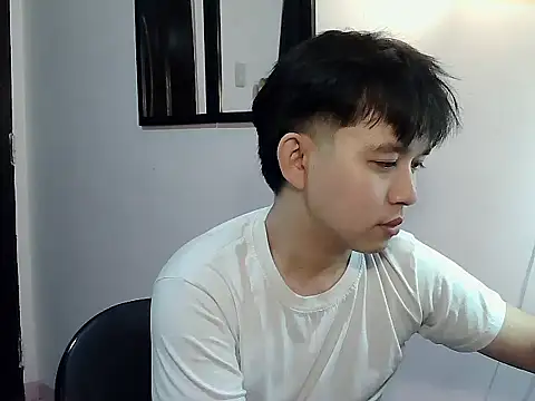 alfonsoasiancutie online show from December 2025 12:10:01 PM