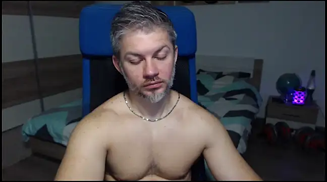 RobbyShawz online show from December 2024 11:38:01 AM