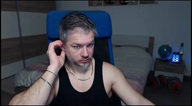 RobbyShawz online show from December 2024 09:38:02 AM