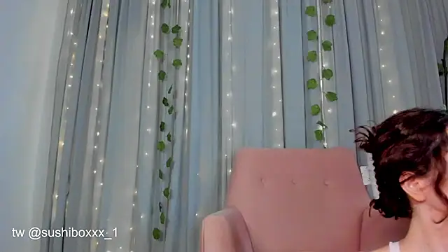 Snapshot of sushiboxxx chatting on December 2024 01:18:02 PM sushiboxxx online show from December 2024 01:18:02 PM