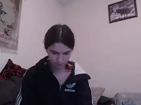Snapshot of Geile-Luna chatting on December 2024 09:09:02 PM Geile-Luna online show from December 2024 09:09:02 PM