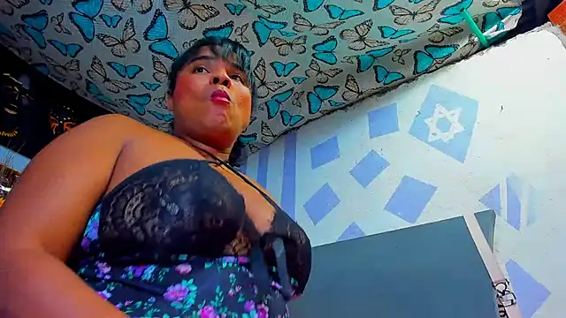 Snapshot of luciana_osorno chatting on October 2025 04:56:01 AM luciana osorno online show from October 2025 04:56:01 AM