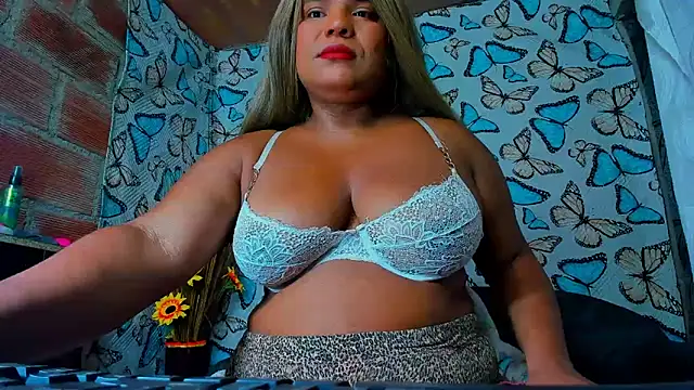 Snapshot of luciana_osorno chatting on November 2025 09:09:01 AM luciana osorno online show from November 2025 09:09:01 AM