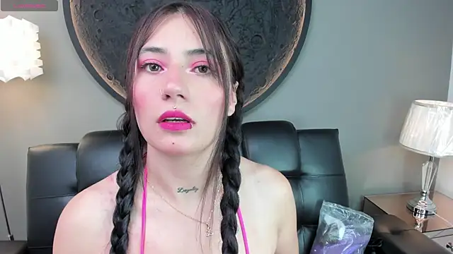 miss sharlotte18 online show from January 2025 06:09:01 PM