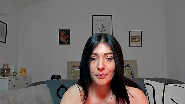 Snapshot of AryaSummersReal chatting on January 2025 11:50:01 AM AryaSummersReal online show from January 2025 11:50:01 AM