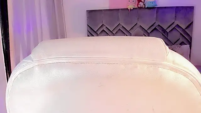 LeyXandrabraz online show from February 2025 10:17:02 PM