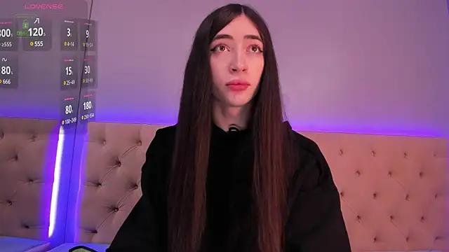 NickieRainer online show from January 2025 11:31:01 AM
