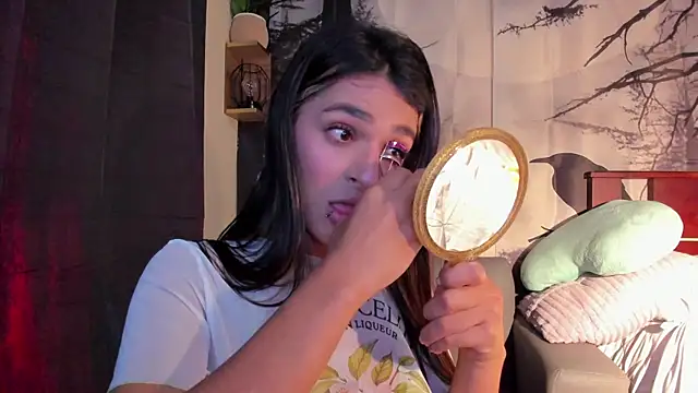 Snapshot of annyluna1 chatting on December 2025 11:42:02 PM annyluna1 online show from December 2025 11:42:02 PM