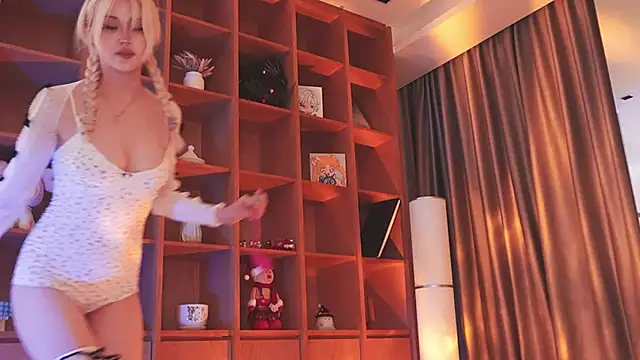 hyun chia online show from October 2025 09:36:02 PM