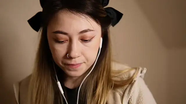 chibi moon  online show from December 2024 08:07:02 PM