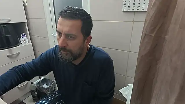 Snapshot of TigerOne19 chatting on November 2025 04:22:01 AM TigerOne19 online show from November 2025 04:22:01 AM