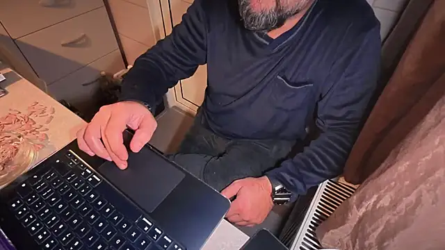 Snapshot of TigerOne19 chatting on November 2025 09:03:02 PM TigerOne19 online show from November 2025 09:03:02 PM