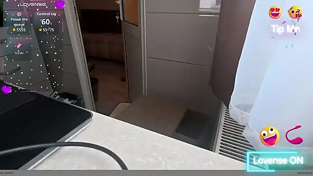 Snapshot of TigerOne19 chatting on December 2025 09:40:02 AM TigerOne19 online show from December 2025 09:40:02 AM