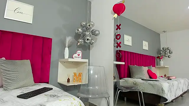 MauraGray online show from February 2025 10:06:02 PM