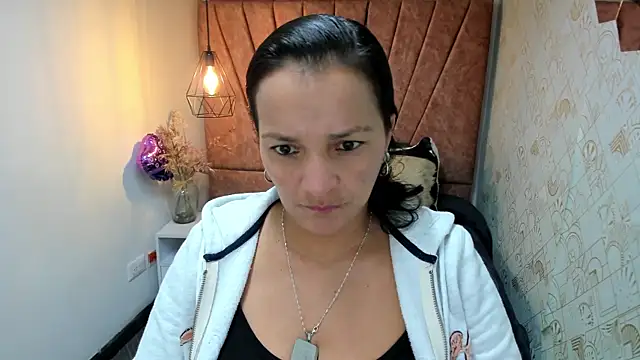 MarilynMiilf  online show from November 2025 07:27:01 PM