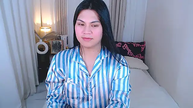 Snapshot of Mimi_Cums chatting on October 2025 04:31:02 PM Mimi Cums online show from October 2025 04:31:02 PM