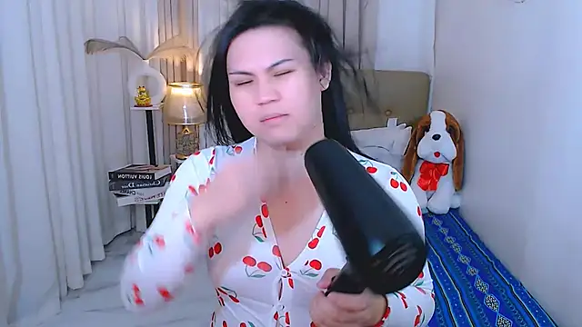 Snapshot of Mimi_Cums chatting on November 2025 03:05:01 AM Mimi Cums online show from November 2025 03:05:01 AM