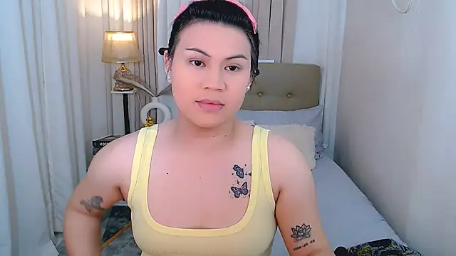 Snapshot of Mimi_Cums chatting on November 2025 10:03:02 PM Mimi Cums online show from November 2025 10:03:02 PM