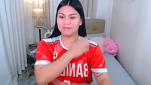 Snapshot of Mimi_Cums chatting on December 2025 02:33:02 PM Mimi Cums online show from December 2025 02:33:02 PM