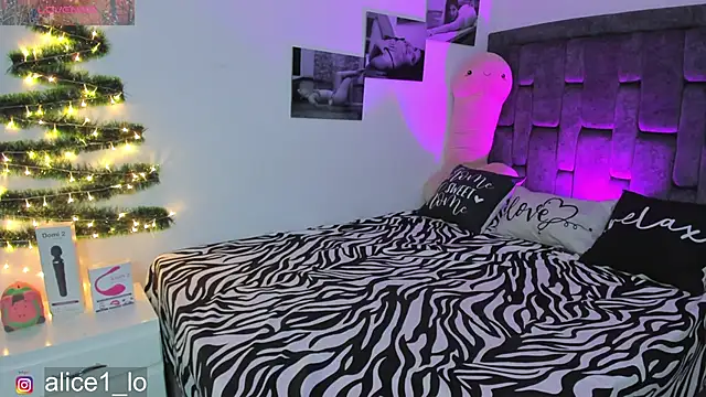 candy alicee online show from December 2024 10:11:02 AM
