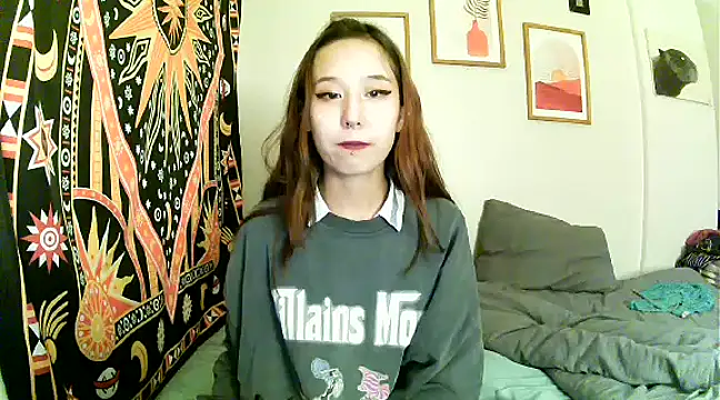 hazelseason online show from December 2024 05:57:02 AM