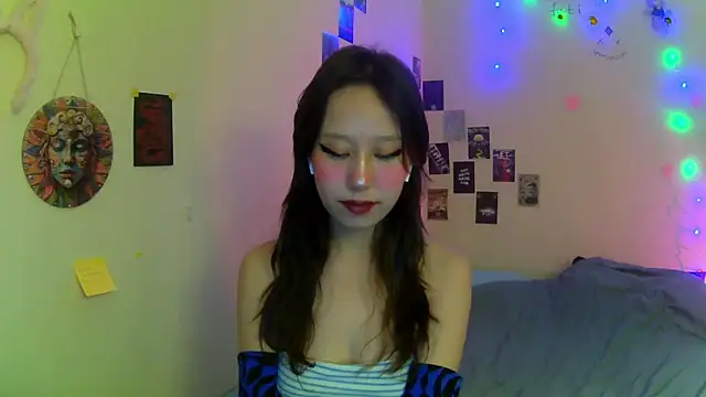 hazelseason online show from December 2025 10:47:01 PM