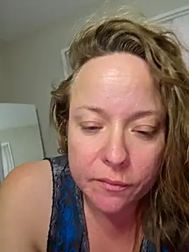 Snapshot of julimonroe chatting on March 2025 01:00:02 AM julimonroe online show from March 2025 01:00:02 AM