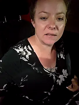 Snapshot of julimonroe chatting on September 2025 03:41:02 AM julimonroe online show from September 2025 03:41:02 AM