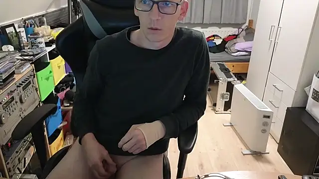 sexmenlion online show from October 2025 08:52:02 PM